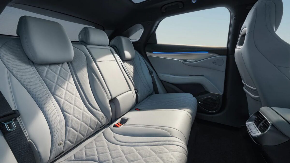 BYD Sealion 7 Design AWD (2025) – zdjęcie 1