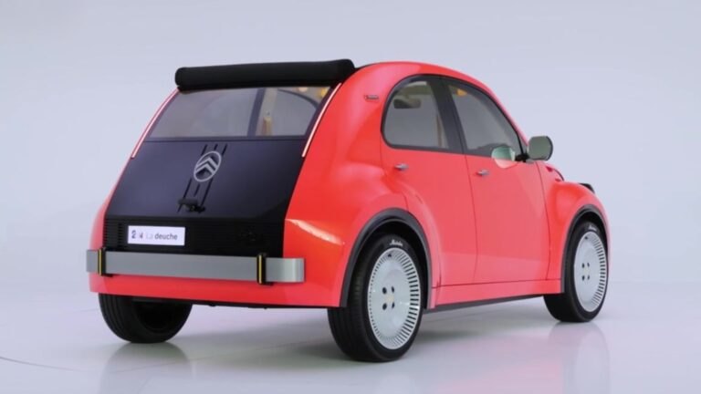 Tył czerwonego konceptu Citroën 2 CV Concept z prostą klapą i wąskimi światłami