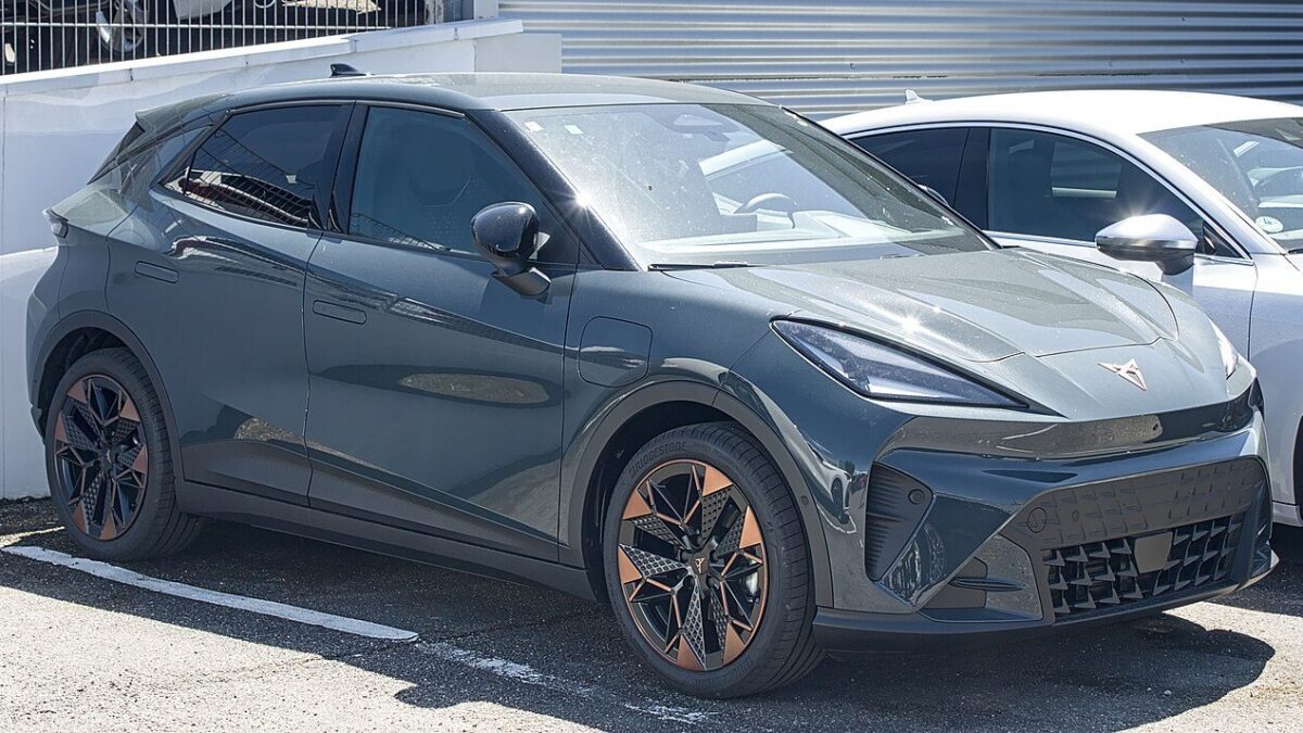 Cupra Raval Plus 135 KM 37 kWh (2026) – zdjęcie 1