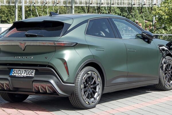 Cupra Raval (2026) – widok z tyłu
