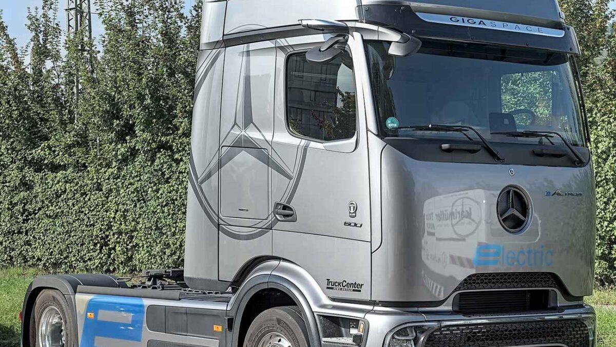 Stacja ładowania ciężarówek: elektryczna ciężarówka Mercedes-Benz eActros 600