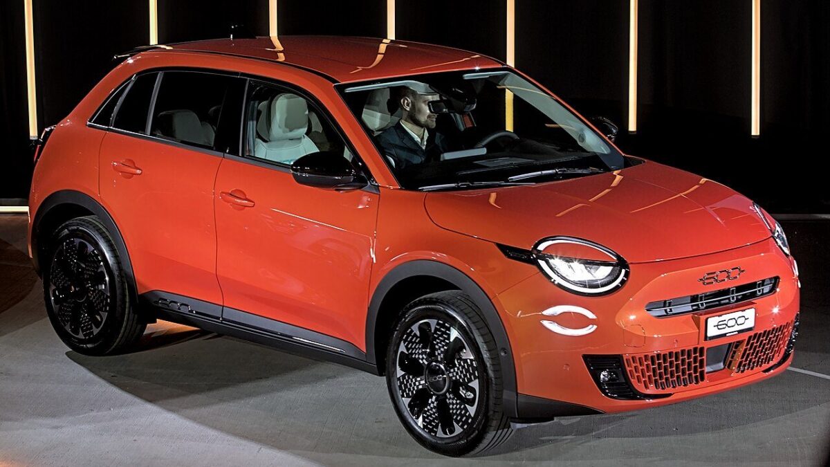 Fiat 600e Icon (2023) – zdjęcie 2