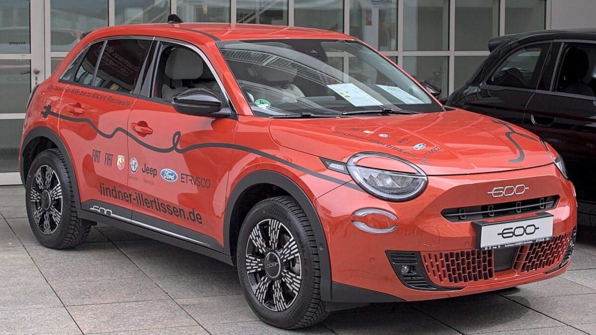 Fiat 600e Icon (2023) – zdjęcie 4