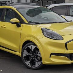 Ford Puma Gen-E Black Edition (2024) – widok z boku