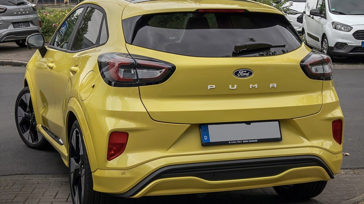 Ford Puma Gen-E Black Edition (2024) – widok z tyłu