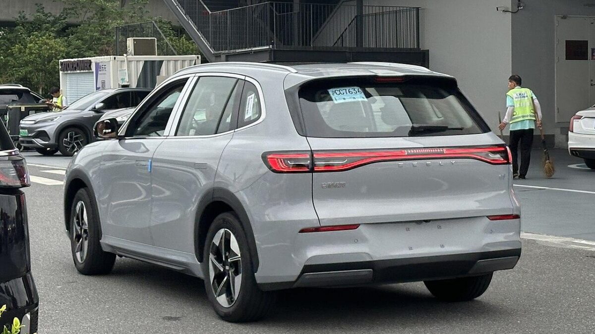 Geely Galaxy E5 — elektryczny SUV chińskiej marki Geely