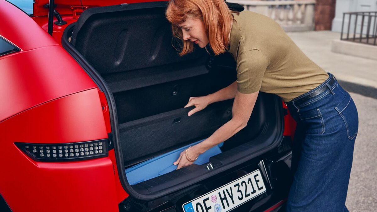 Hyundai IONIQ 3 Select 42 kWh (2026) – bagażnik