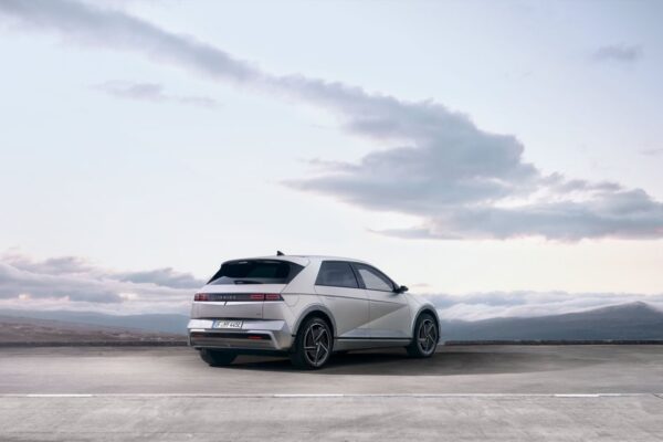 Hyundai IONIQ 5 (2021) – widok z tyłu