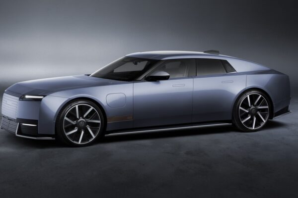Jaguar Type 01 oficjalnie. Elektryczny GT z 1030 KM i 644 km zasięgu