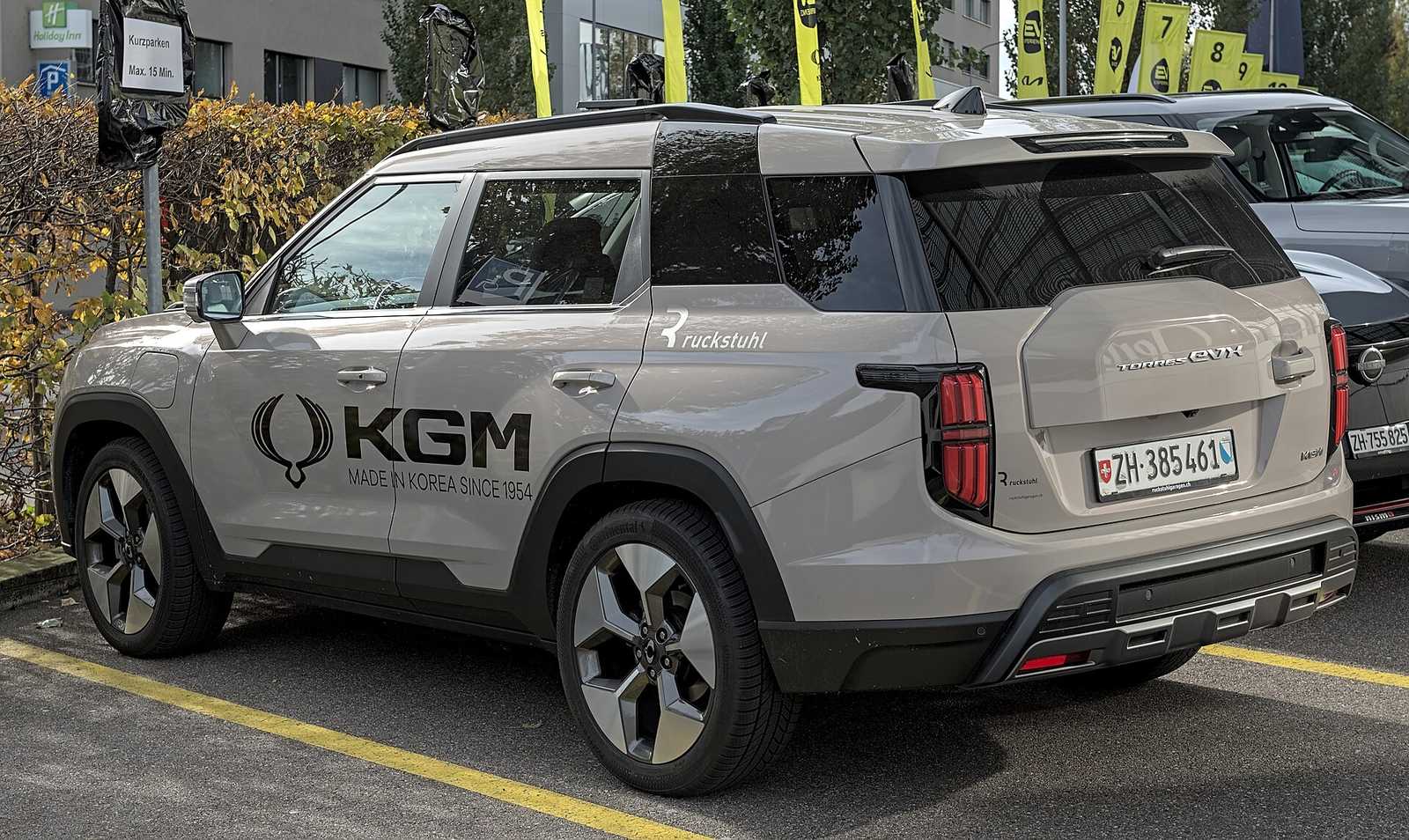 KGM Torres EVX — elektryczny SUV pokazany na targach Auto Zürich 2025