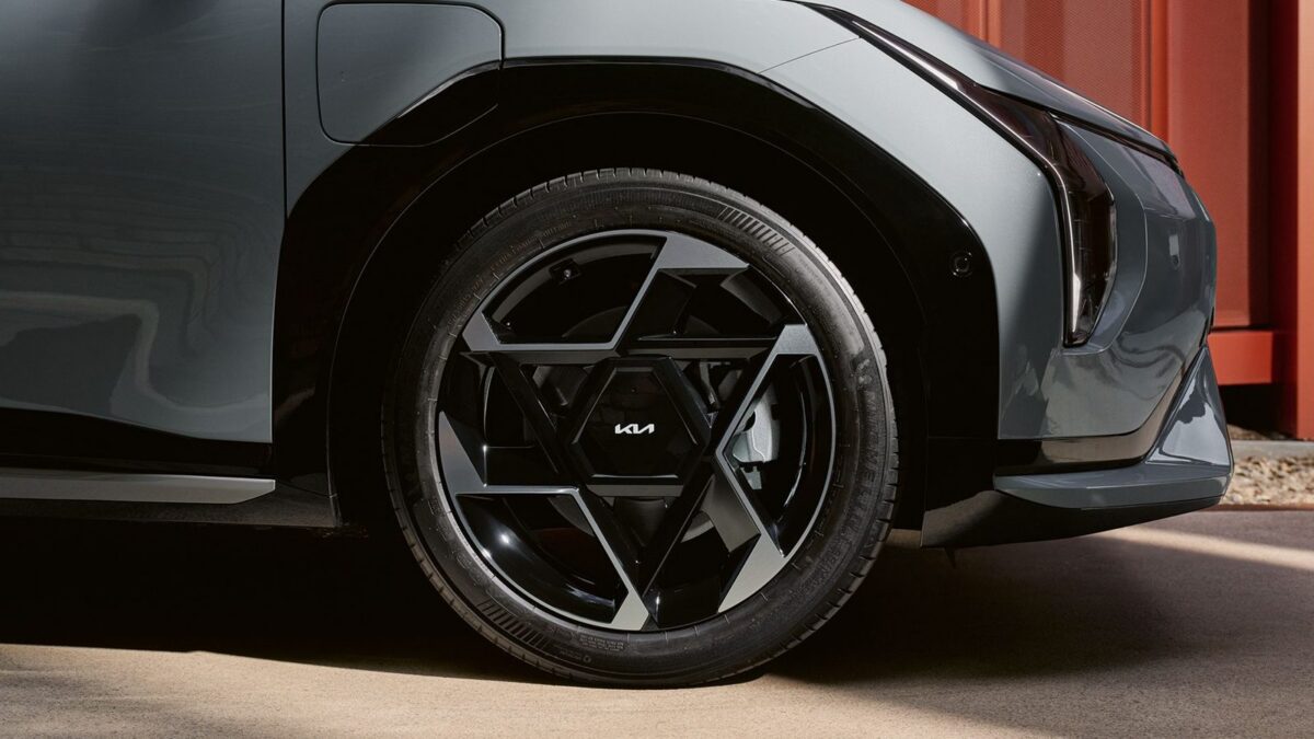 Kia EV4 GT (2025) – zdjęcie 3