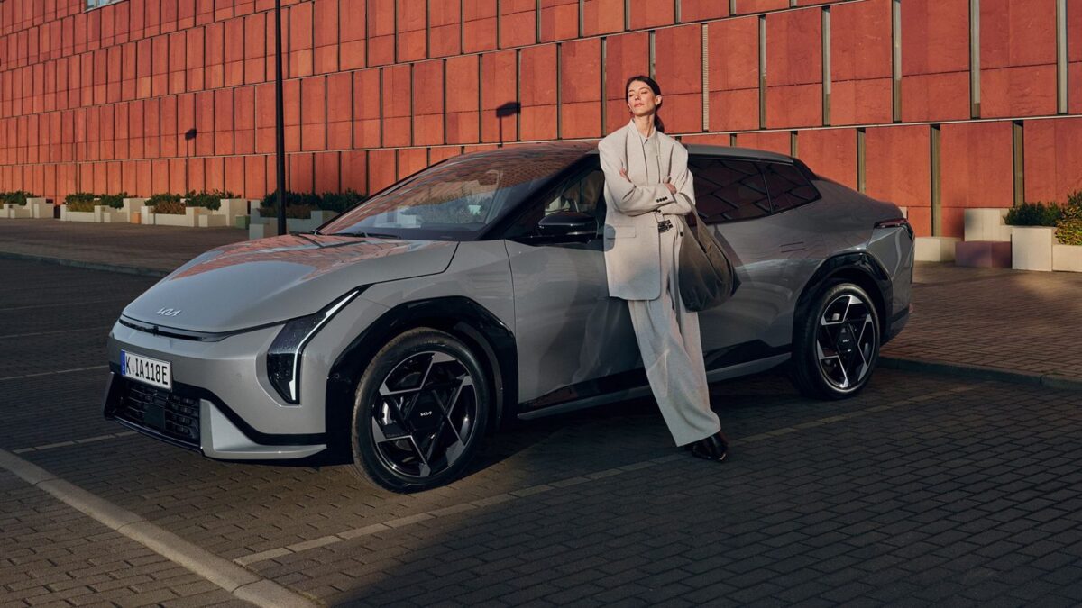 Kia EV4 Fastback GT (2025) – zdjęcie 1