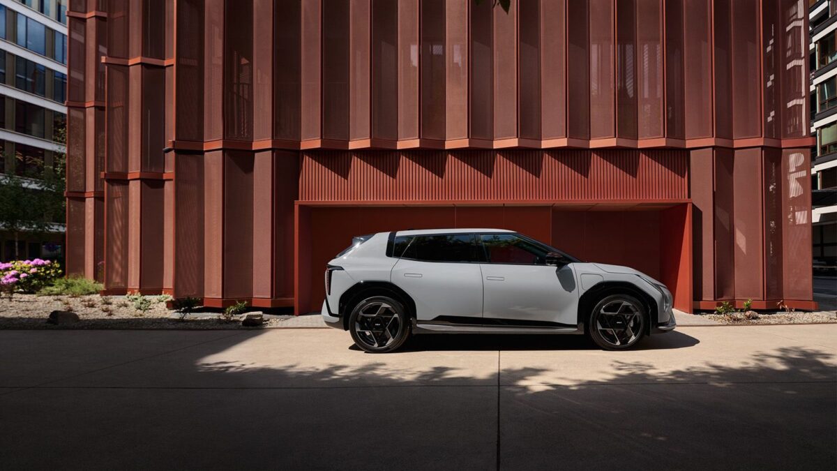 Kia EV4 Fastback GT (2025) – zdjęcie 2