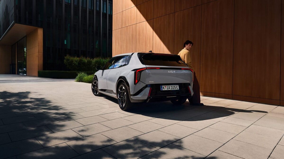Kia EV4 Fastback GT (2025) – zdjęcie 3