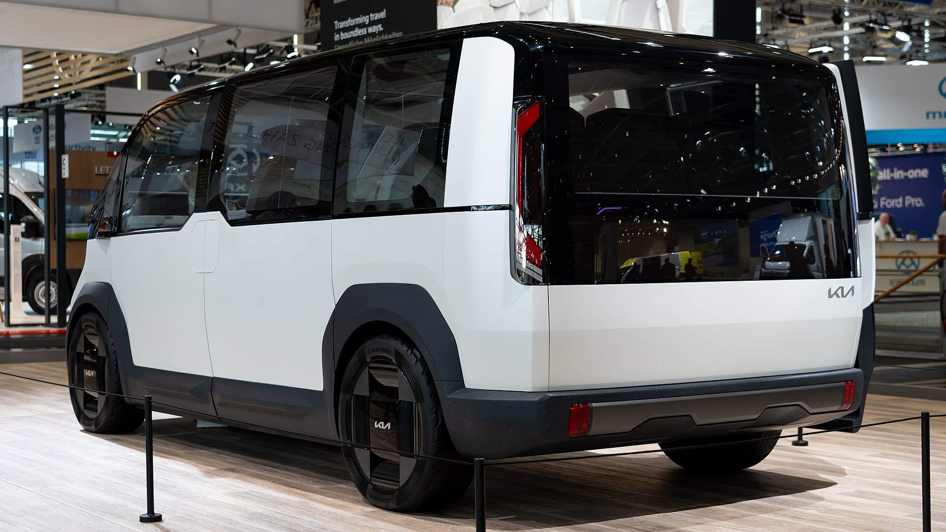 Elektryczny van Kia PV5 Passenger na wystawie IAA 2024