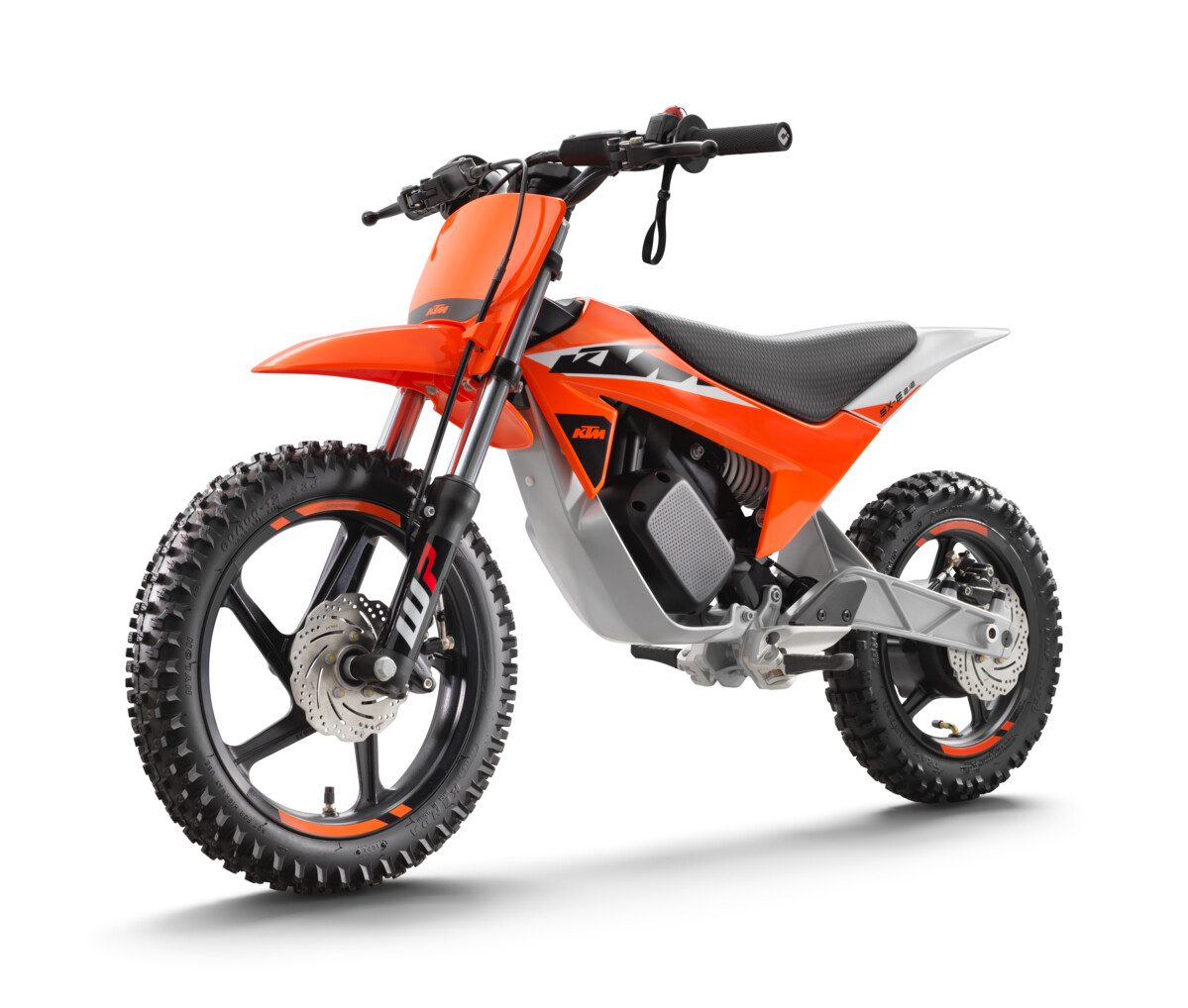 KTM SX-E 2.12 — przednie zawieszenie WP i 12-calowe koło elektrycznego motocykla