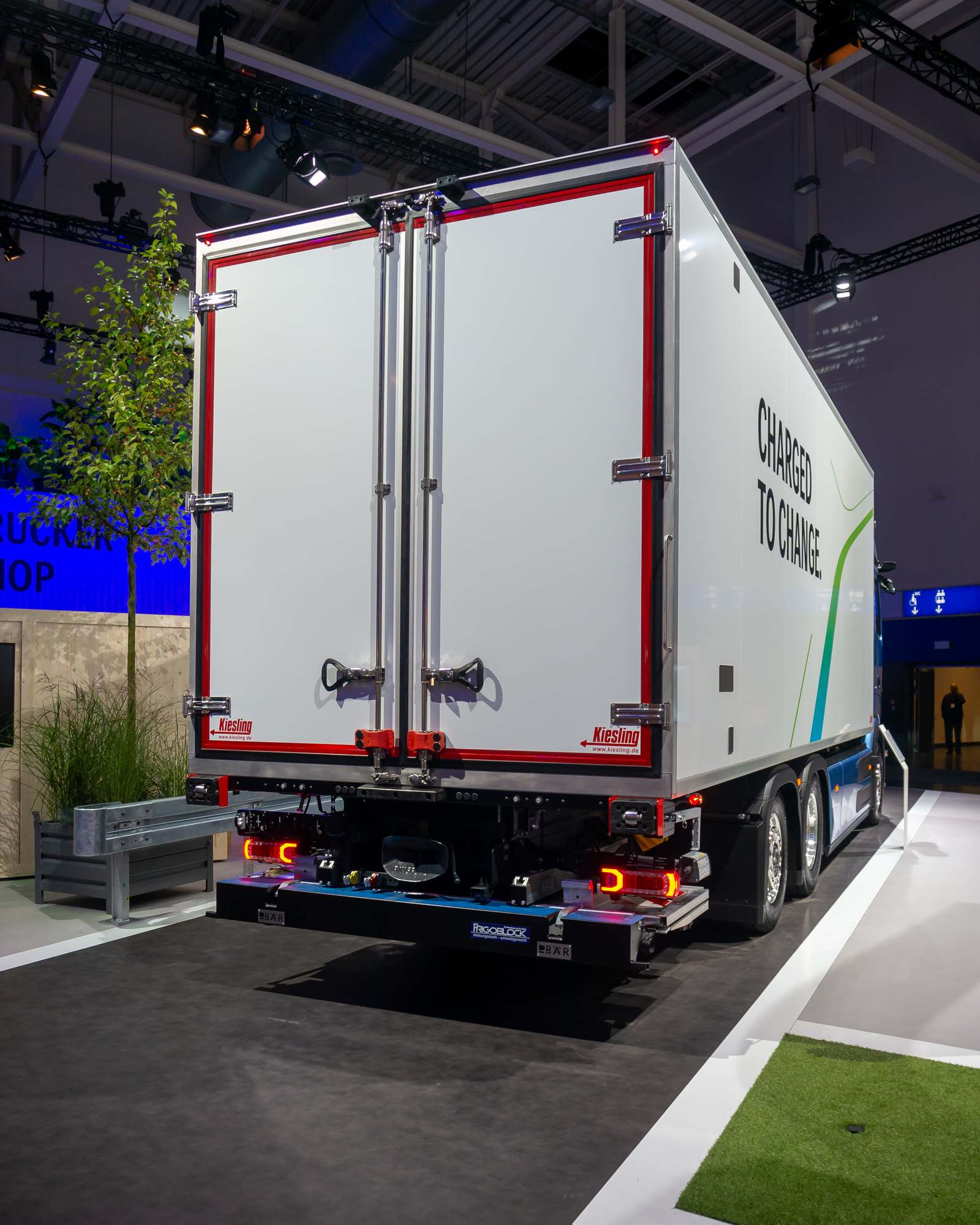 Mercedes-Benz eActros 600, elektryczny ciągnik siodłowy, na targach IAA 2024 w Hanowerze