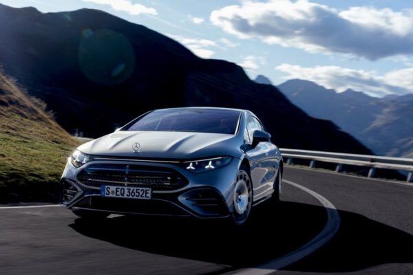 Mercedes-Benz EQS z układem steer-by-wire. Pierwszy taki Niemiec w produkcji seryjnej