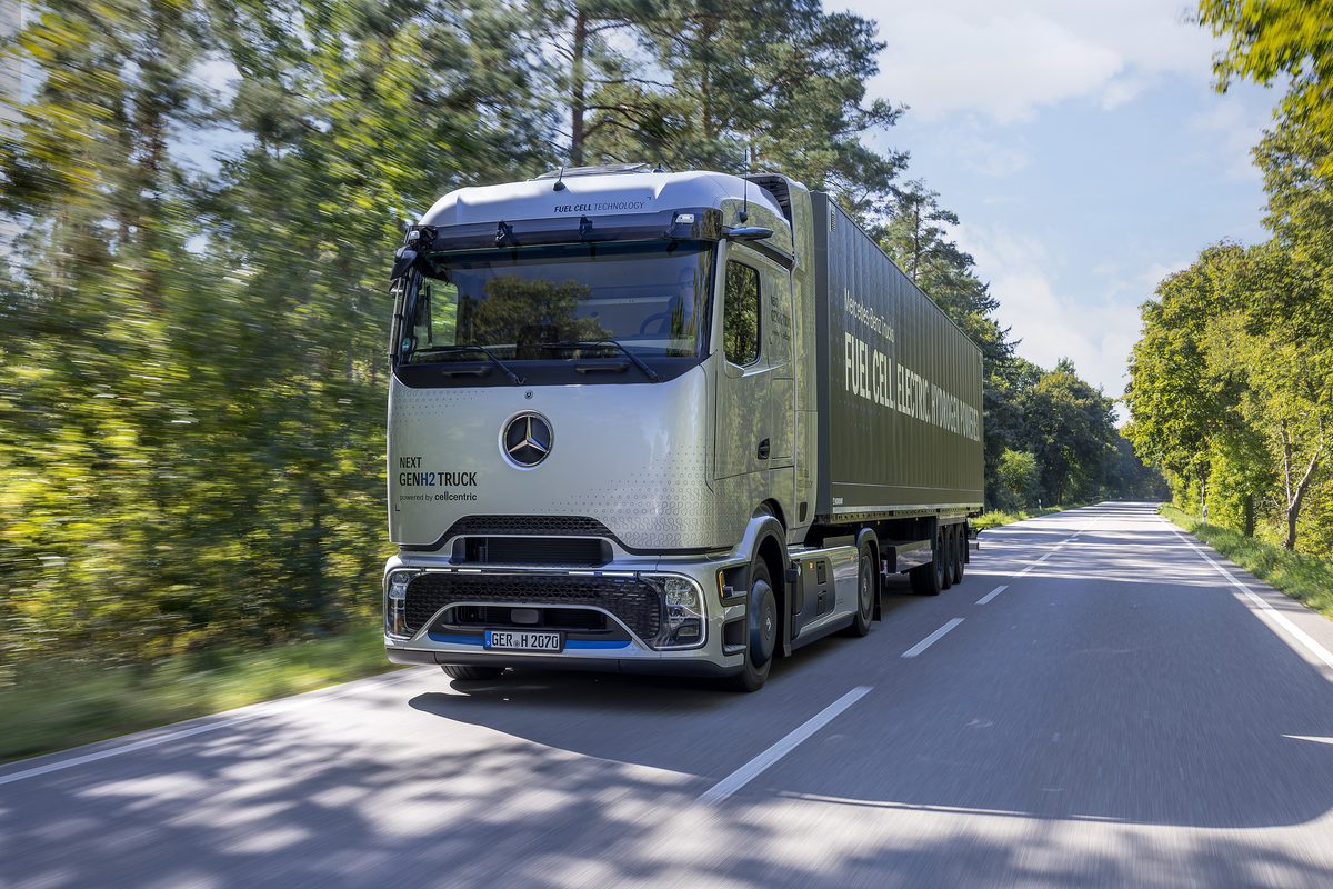Mercedes-Benz NextGenH2 Truck z ogniwem paliwowym na ciekły wodór w trasie testowej