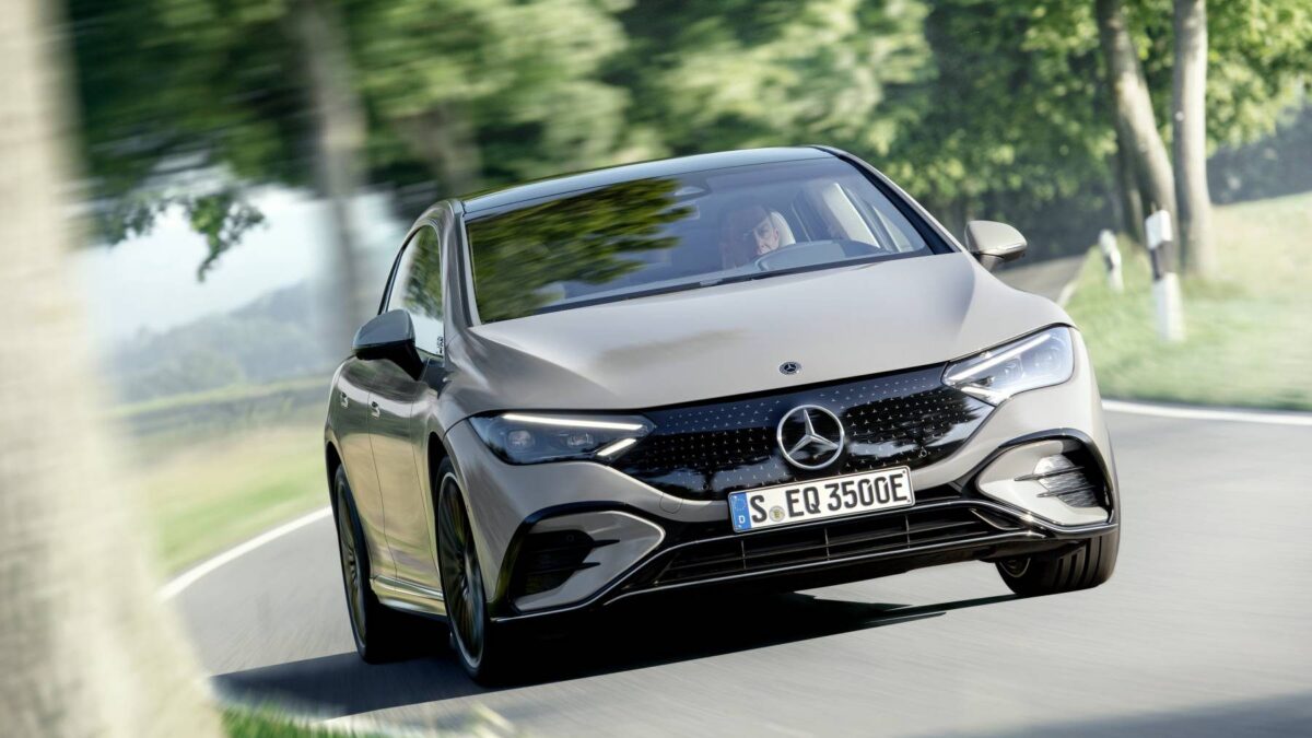 Mercedes-Benz EQE EQE 300 (2022) – zdjęcie 1