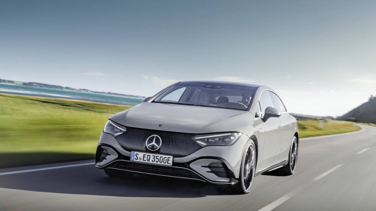 Mercedes-Benz EQE EQE 300 (2022) – widok z przodu