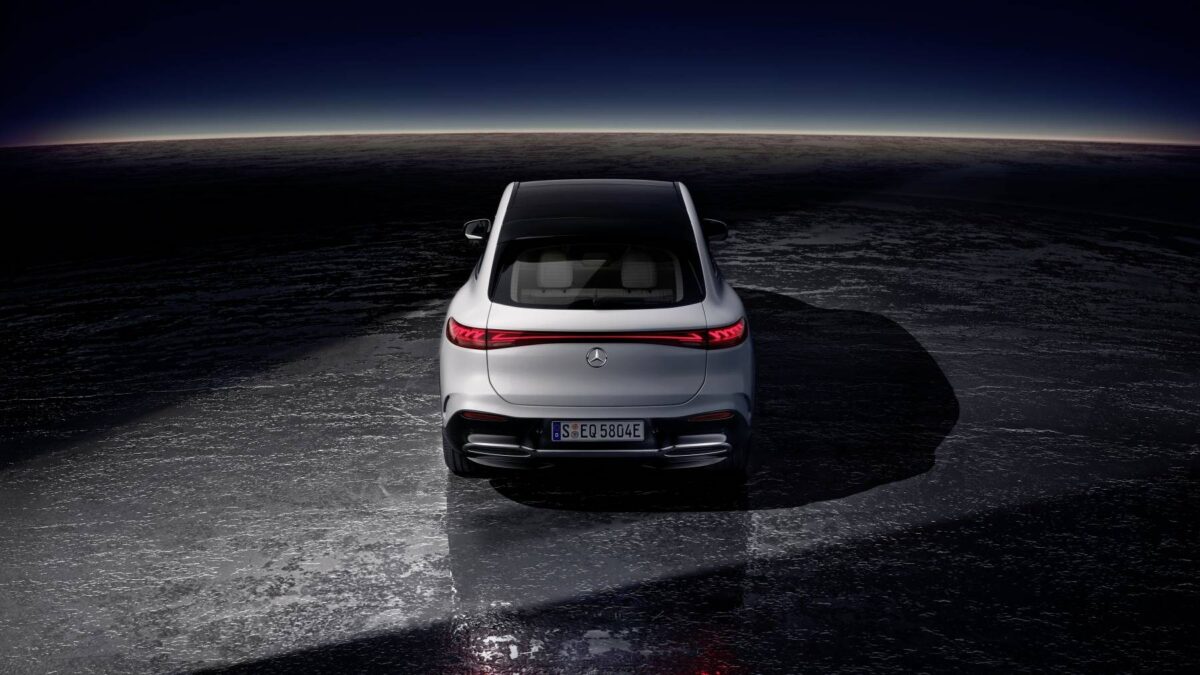 Mercedes-Benz EQS SUV EQS 450+ (2022) – widok z tyłu