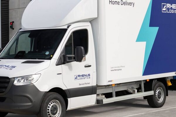 Mercedes-Benz eSprinter dla Rhenus. 51 elektrycznych vanów na ostatnią milę