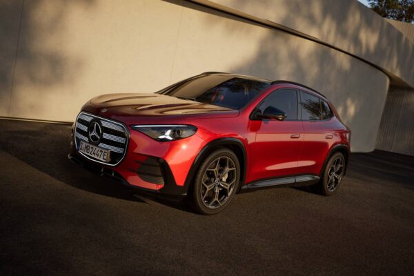 Mercedes-Benz GLA (2026) – widok z przodu