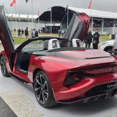MG Cyberster AWD 77 kWh (2025) – widok z tyłu
