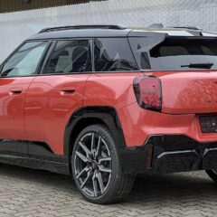Mini Aceman E (2024) – widok z tyłu