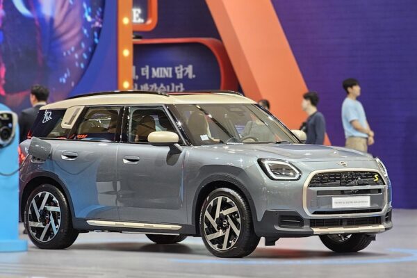 Mini Countryman – widok z boku
