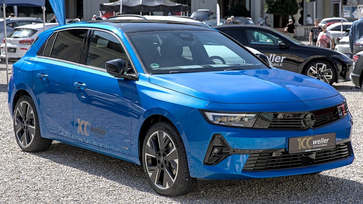 Opel Astra Electric 156 KM 55 kWh (2024) – zdjęcie 1