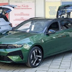Opel Astra Sports Tourer Electric 156 KM 55 kWh (2024) – widok z przodu