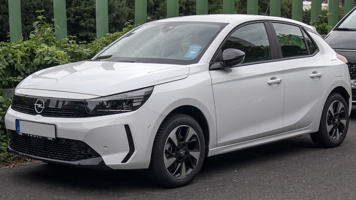 Opel Corsa Electric – widok z boku
