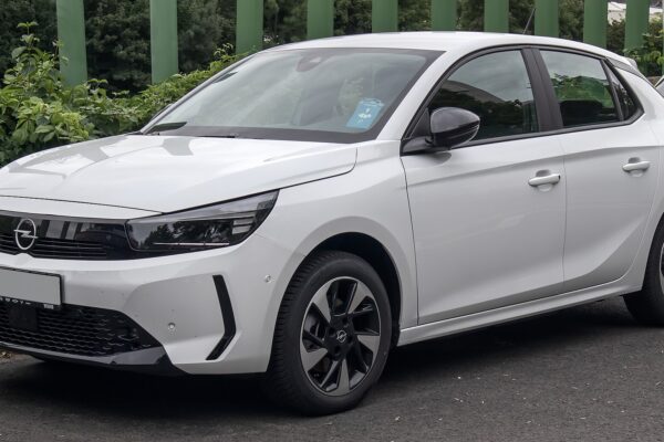 Opel Corsa Electric – widok z boku