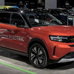 Opel Frontera Electric 113 KM 44 kWh (2024) – widok z przodu