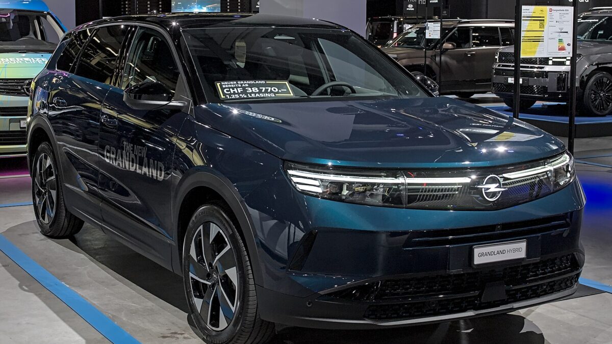 Opel Grandland Electric 326 KM 73 kWh 4x4 (2024) – zdjęcie 2
