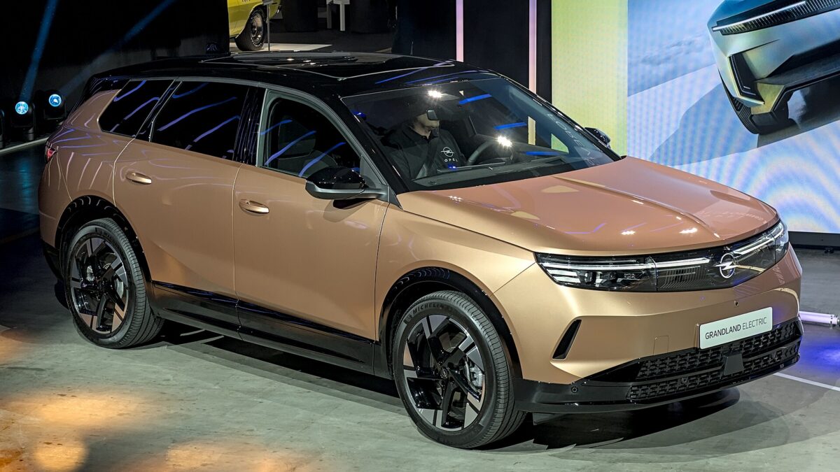 Opel Grandland Electric 326 KM 73 kWh 4x4 (2024) – zdjęcie 1