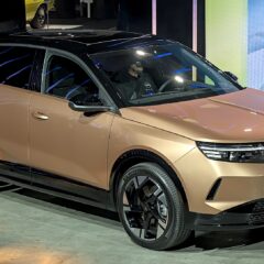 Opel Grandland Electric 326 KM 73 kWh 4x4 (2024) – zdjęcie 1