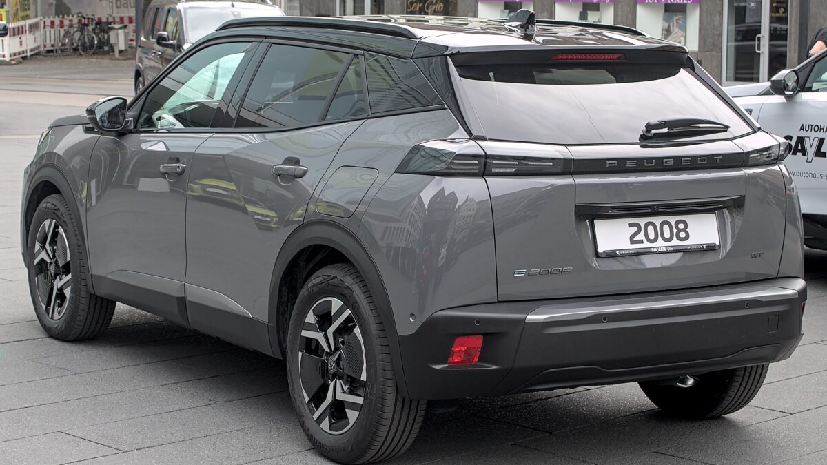 Peugeot e-2008 156 KM 51 kWh (2019) – zdjęcie 2