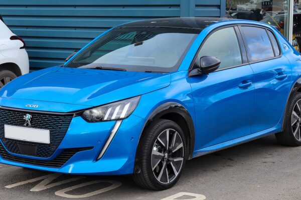 Peugeot e-208 (2019) – widok z przodu
