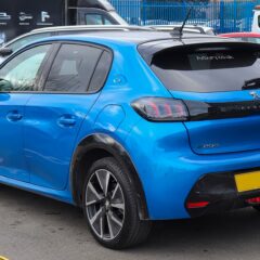 Peugeot e-208 136 KM 46 kWh (2019) – widok z tyłu