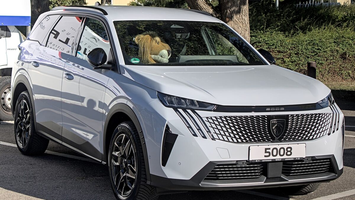 Peugeot e-5008 325 KM 73 kWh Dual Motor (2024) – zdjęcie 1