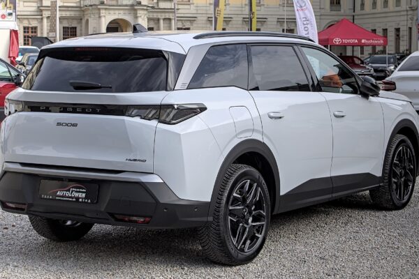 Peugeot e-5008 (2024) – widok z tyłu