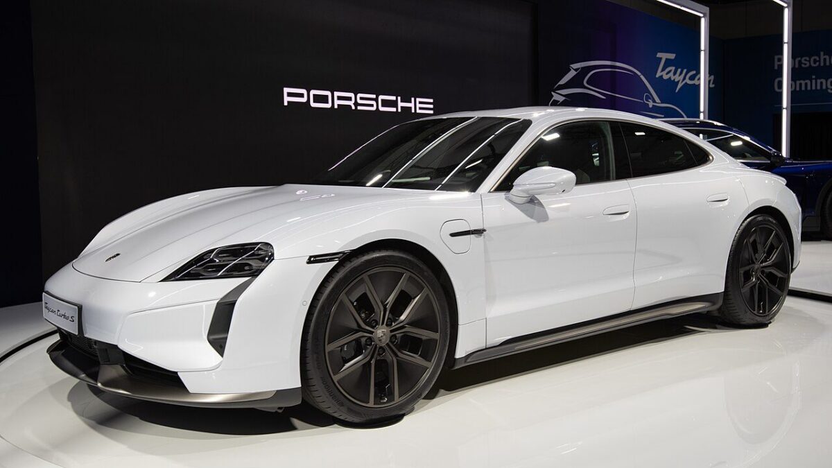 Porsche Taycan Taycan 4 (2019) – zdjęcie 3