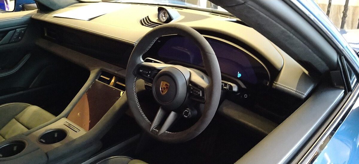 Porsche Taycan Taycan 4 (2019) – wnętrze