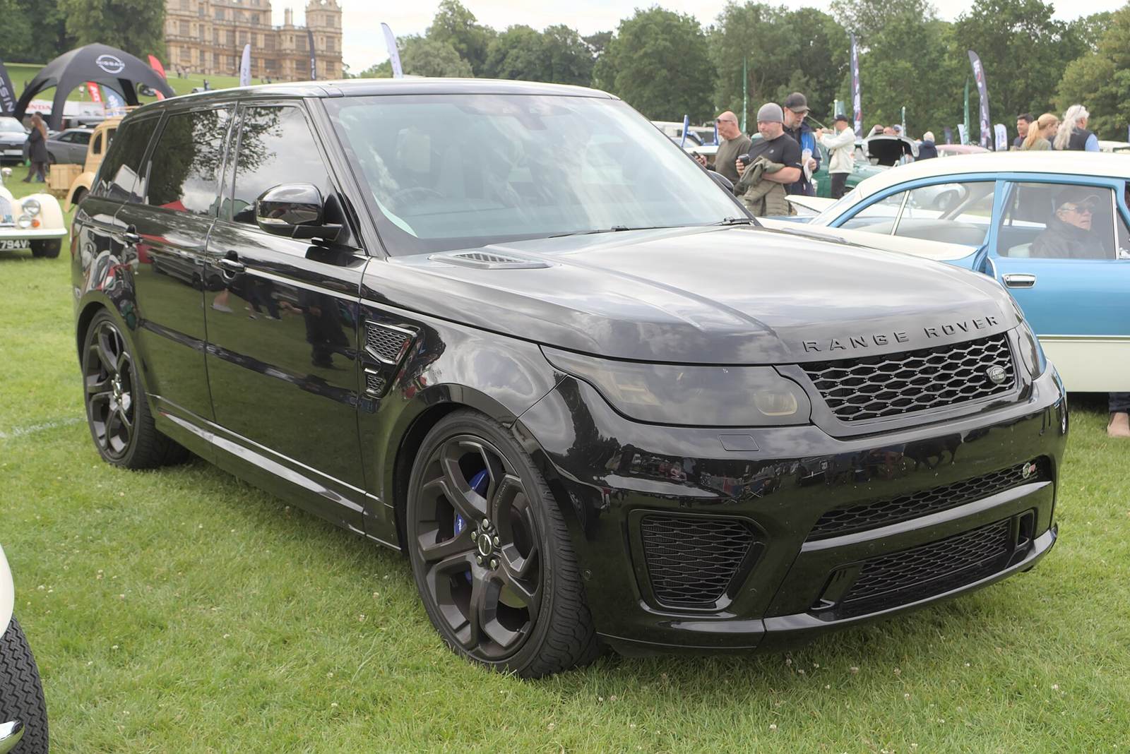 Range Rover Sport Electric z polskim cennikiem. Od 580 tys. zł i 615 km zasięgu