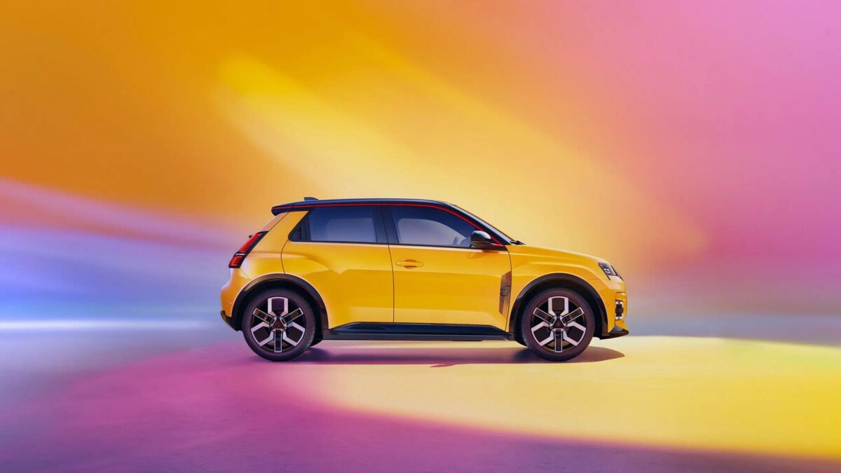 Renault 5 E-Tech – widok z boku