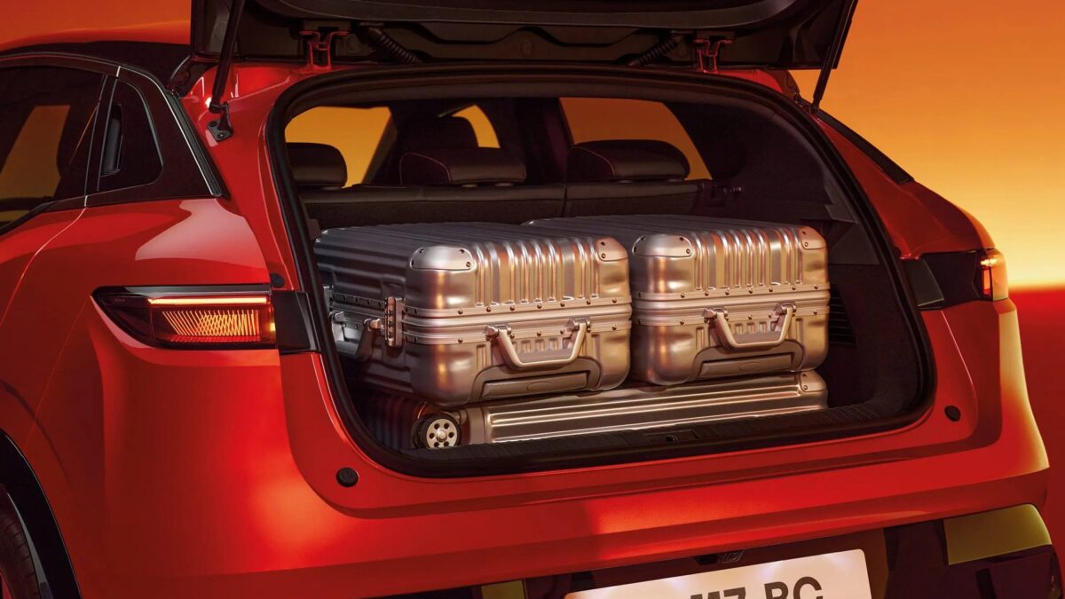 Renault Mégane E-Tech 220 KM 60 kWh (2022) – bagażnik