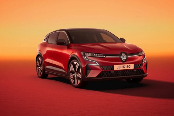Renault Mégane E-Tech (2022) – widok z przodu